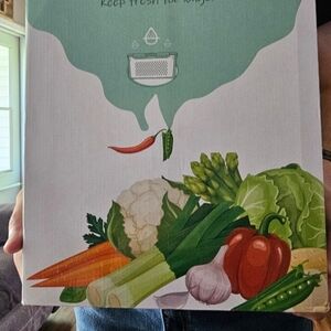 Vegetable Storage Box with Freshness Keeper